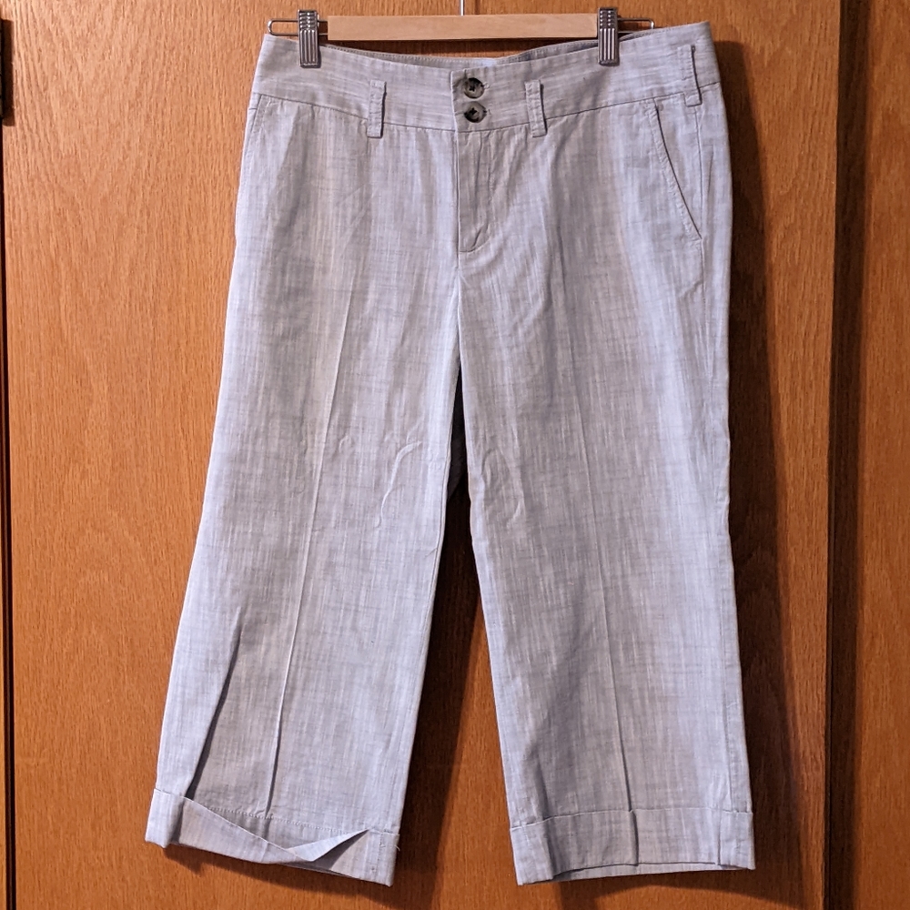 Banana Republic Wide Legged Cropped Pants Size 8